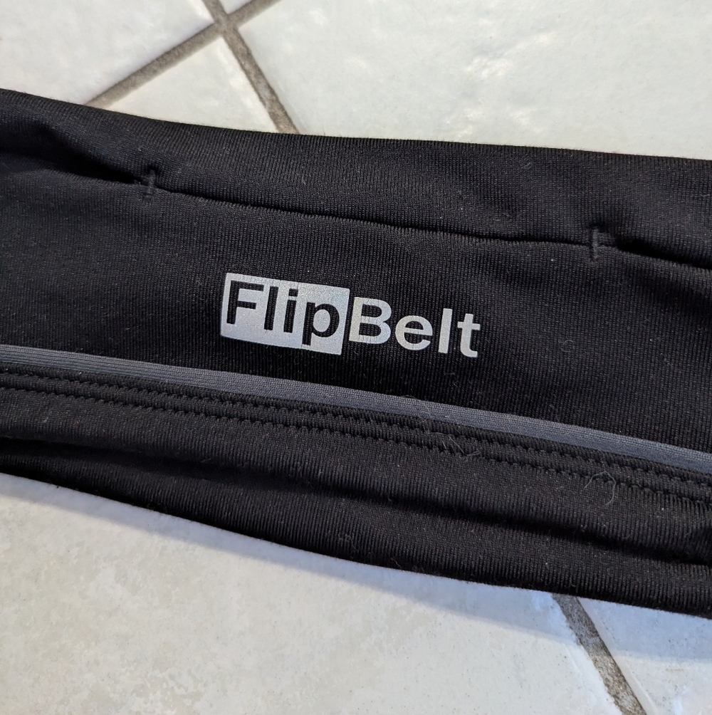 Flipbelt Walking Running Waist Belt‎ Gray Reflective Logo Fanny Pack MEDIUM Flip